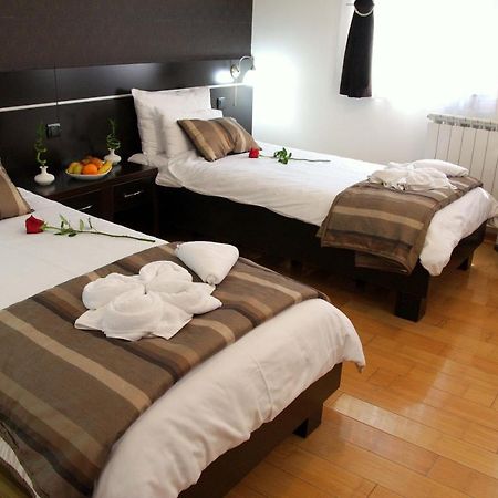 Hotel Novak Zvornik Zewnętrze zdjęcie