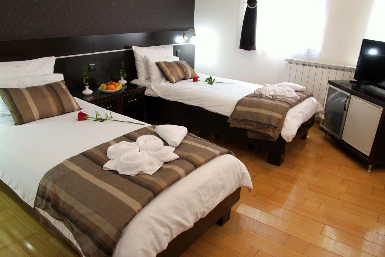 Hotel Novak Zvornik Zewnętrze zdjęcie