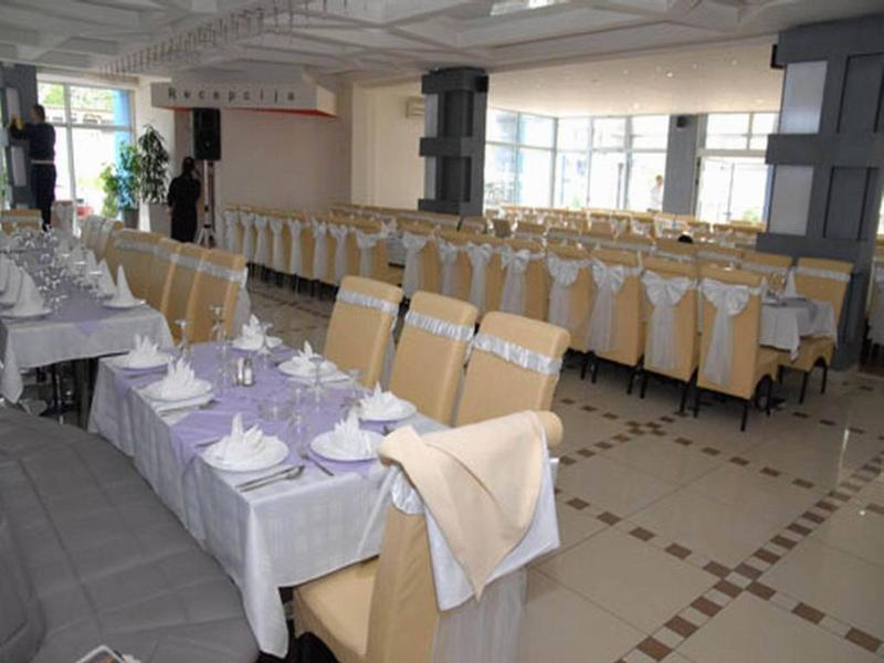 Hotel Novak Zvornik Zewnętrze zdjęcie