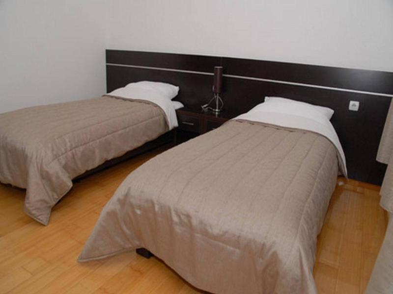 Hotel Novak Zvornik Zewnętrze zdjęcie